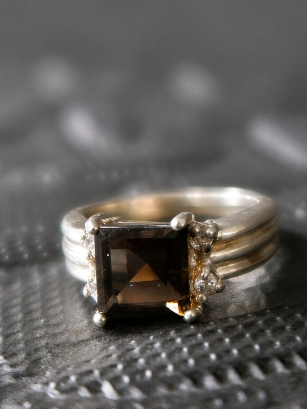 Its 925 Mark, Princess Cut Out Feeling Tarnished and Grooved Home Unisex Small